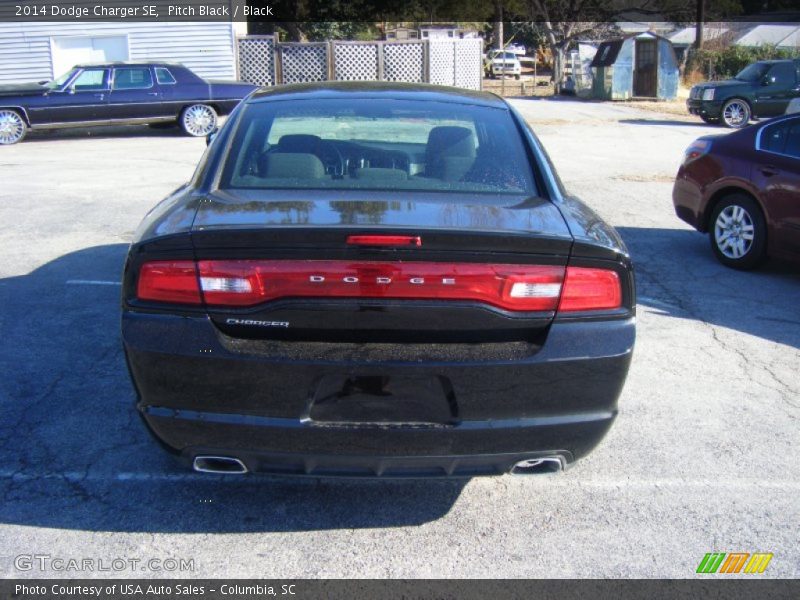 Pitch Black / Black 2014 Dodge Charger SE