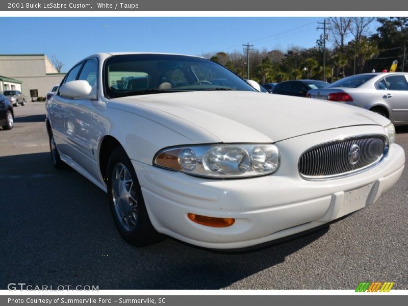 White / Taupe 2001 Buick LeSabre Custom