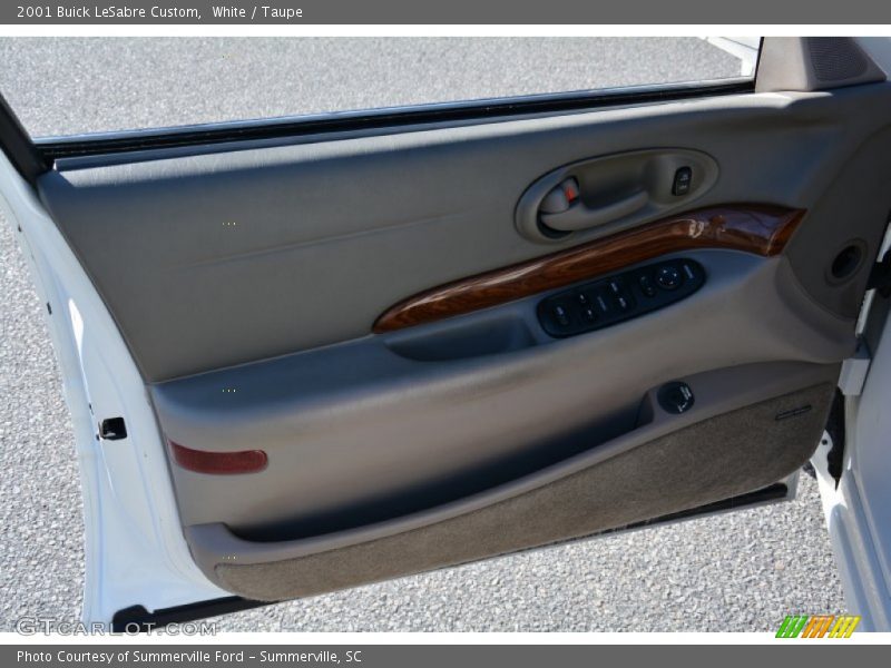 White / Taupe 2001 Buick LeSabre Custom