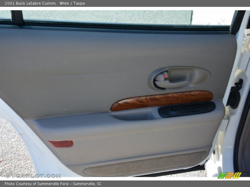White / Taupe 2001 Buick LeSabre Custom