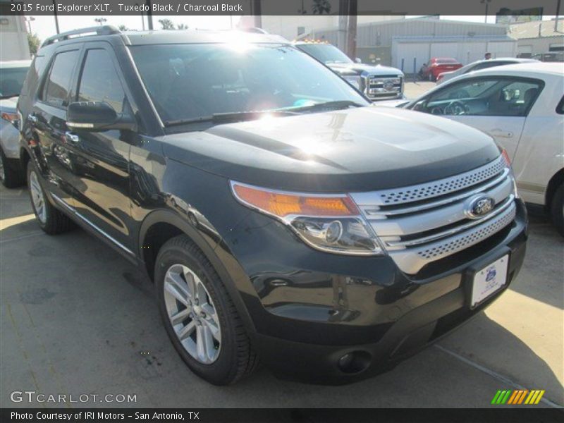 Tuxedo Black / Charcoal Black 2015 Ford Explorer XLT