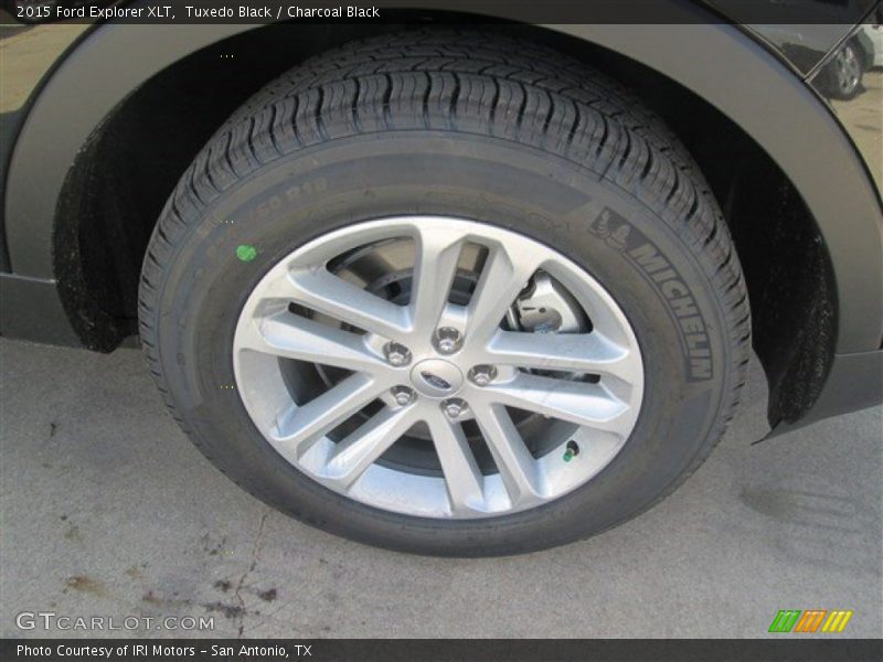 Tuxedo Black / Charcoal Black 2015 Ford Explorer XLT