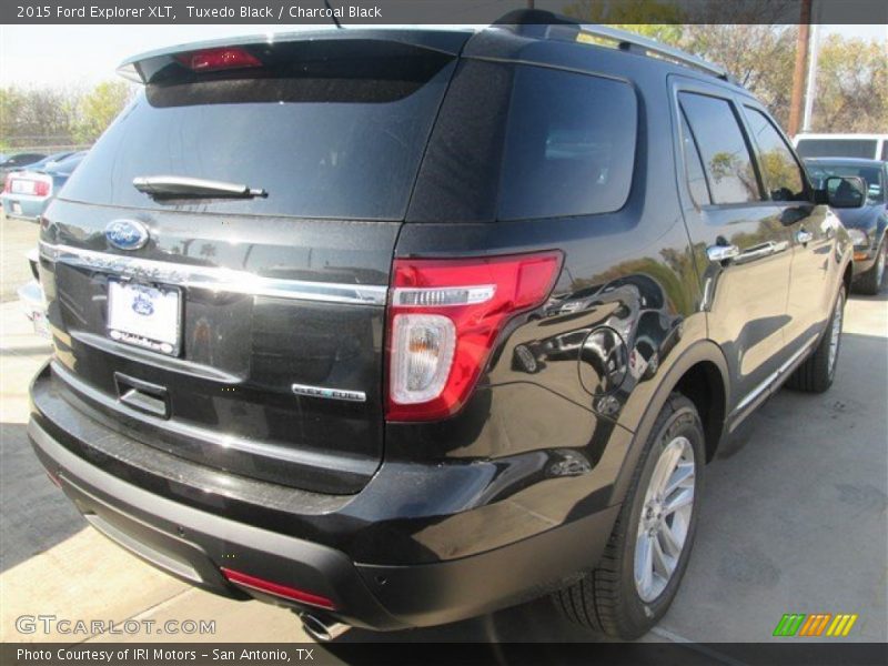 Tuxedo Black / Charcoal Black 2015 Ford Explorer XLT