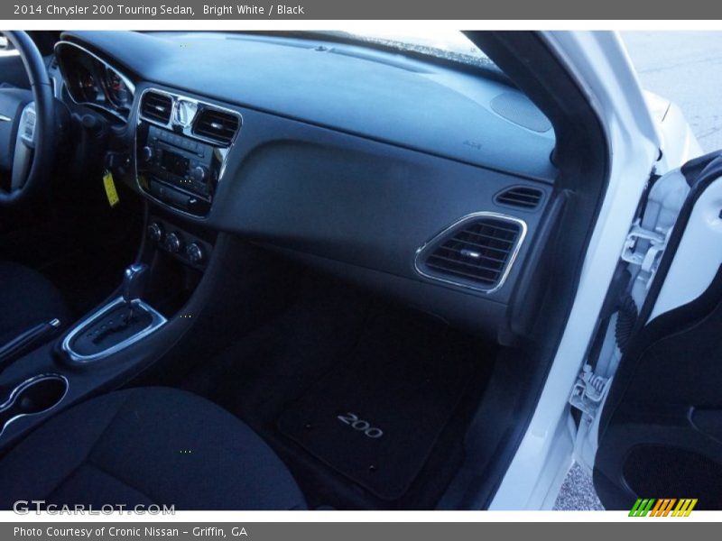 Bright White / Black 2014 Chrysler 200 Touring Sedan