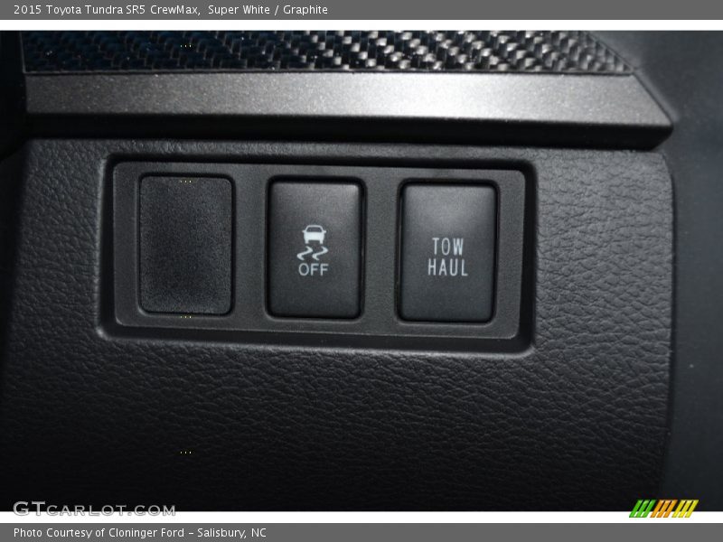 Super White / Graphite 2015 Toyota Tundra SR5 CrewMax