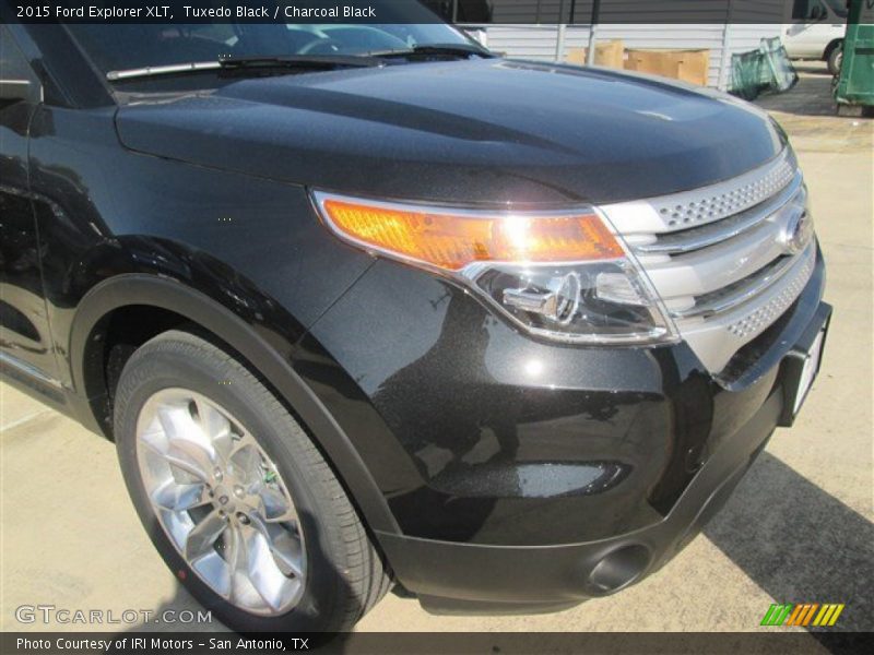 Tuxedo Black / Charcoal Black 2015 Ford Explorer XLT