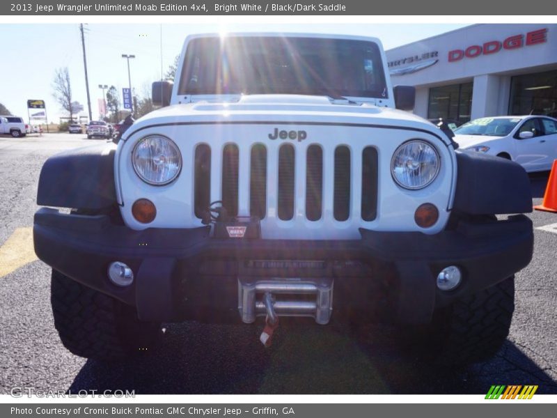 Bright White / Black/Dark Saddle 2013 Jeep Wrangler Unlimited Moab Edition 4x4