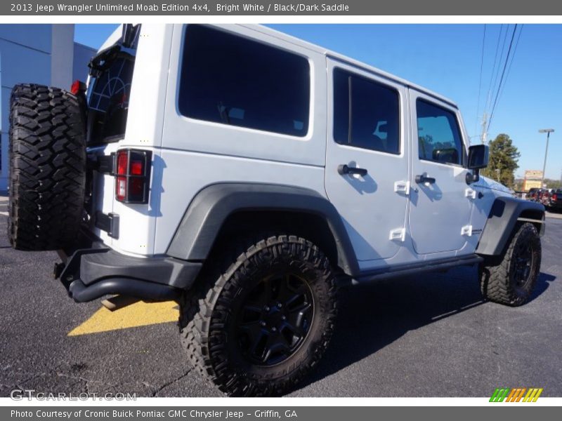 Bright White / Black/Dark Saddle 2013 Jeep Wrangler Unlimited Moab Edition 4x4