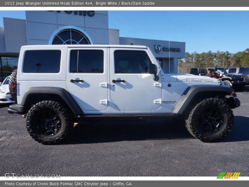Bright White / Black/Dark Saddle 2013 Jeep Wrangler Unlimited Moab Edition 4x4