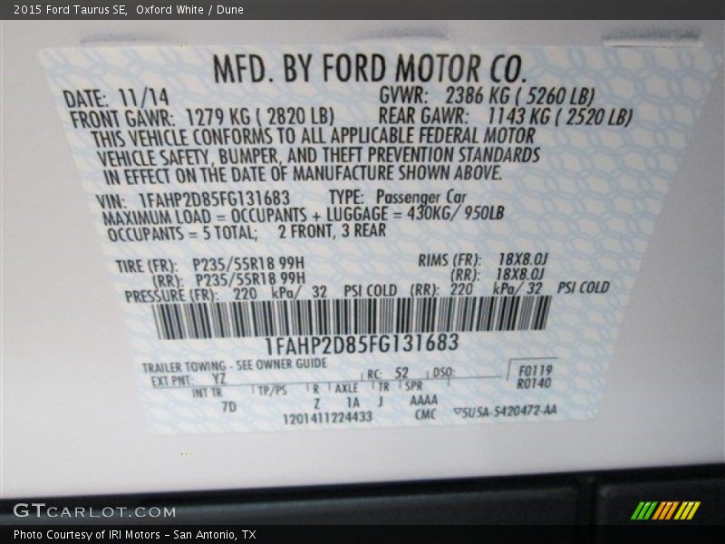 Oxford White / Dune 2015 Ford Taurus SE