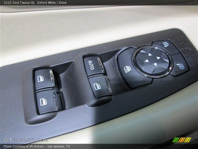 Oxford White / Dune 2015 Ford Taurus SE