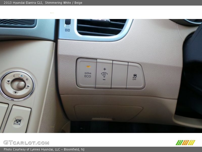 Shimmering White / Beige 2013 Hyundai Elantra GLS