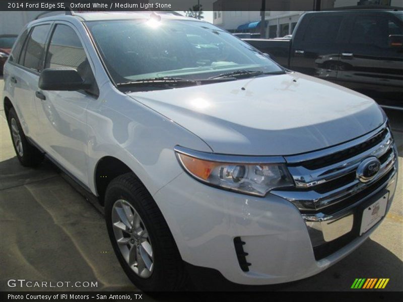 Oxford White / Medium Light Stone 2014 Ford Edge SE