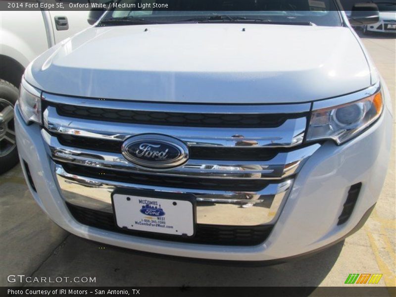 Oxford White / Medium Light Stone 2014 Ford Edge SE
