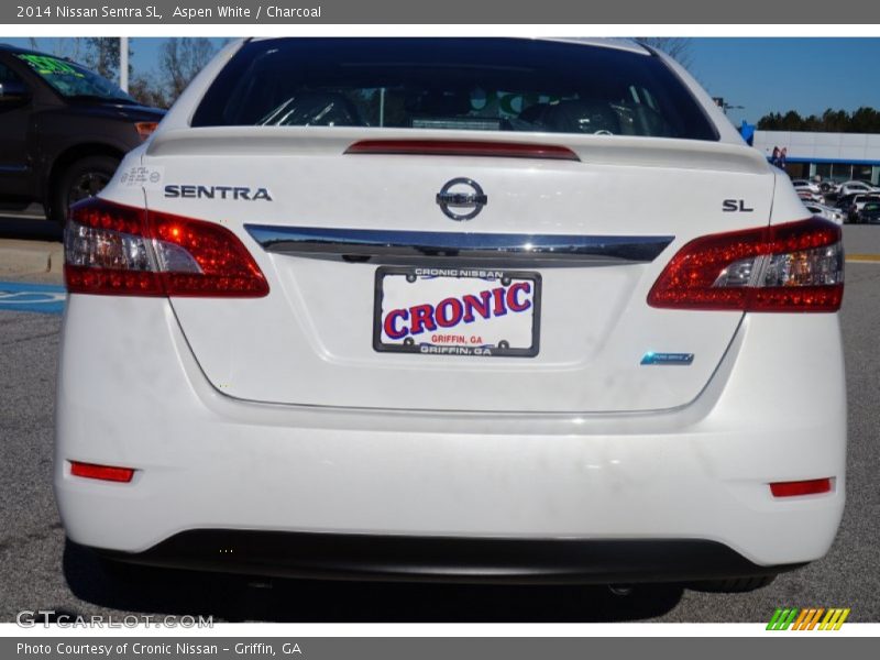 Aspen White / Charcoal 2014 Nissan Sentra SL