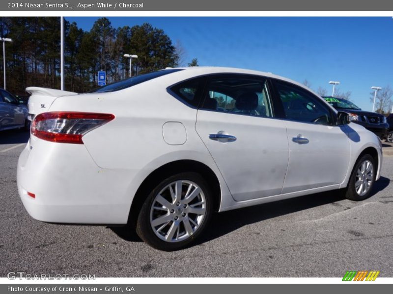 Aspen White / Charcoal 2014 Nissan Sentra SL