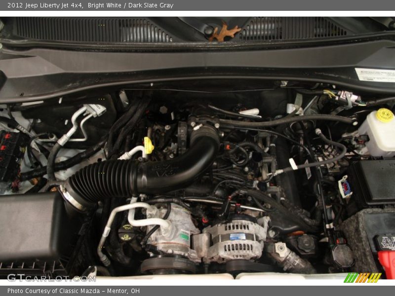 Bright White / Dark Slate Gray 2012 Jeep Liberty Jet 4x4