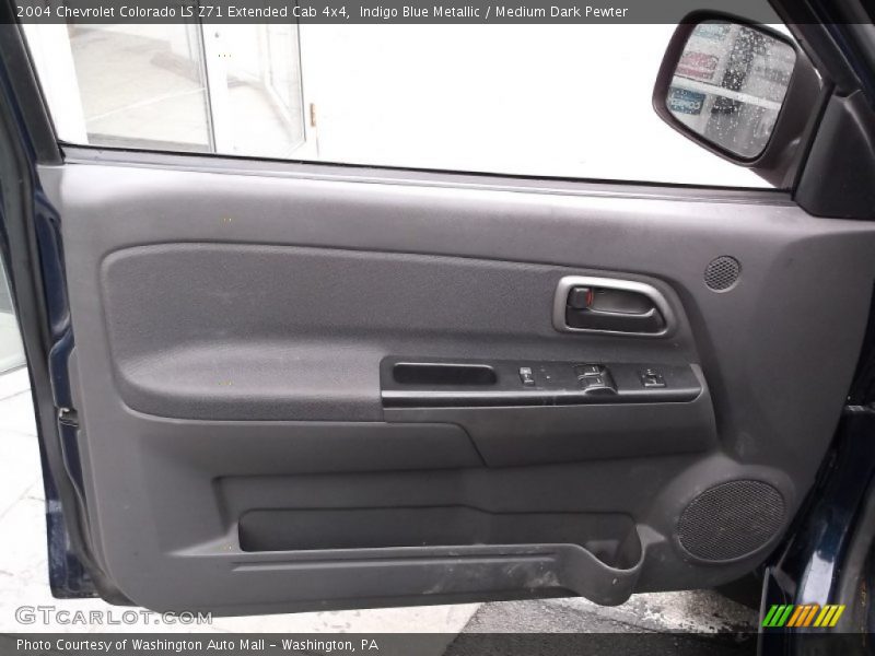 Indigo Blue Metallic / Medium Dark Pewter 2004 Chevrolet Colorado LS Z71 Extended Cab 4x4