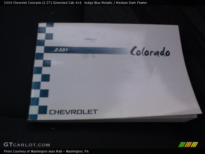 Indigo Blue Metallic / Medium Dark Pewter 2004 Chevrolet Colorado LS Z71 Extended Cab 4x4