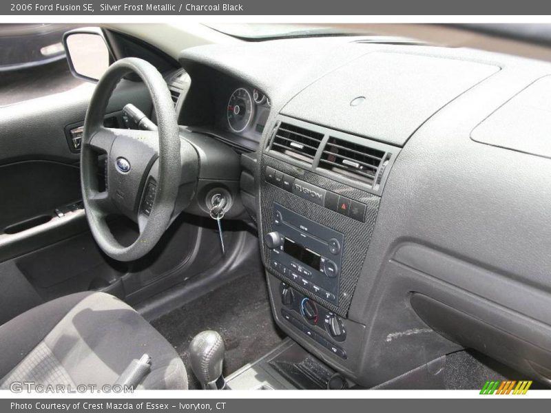 Silver Frost Metallic / Charcoal Black 2006 Ford Fusion SE