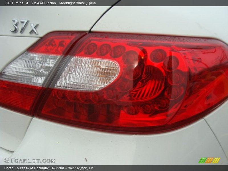Moonlight White / Java 2011 Infiniti M 37x AWD Sedan
