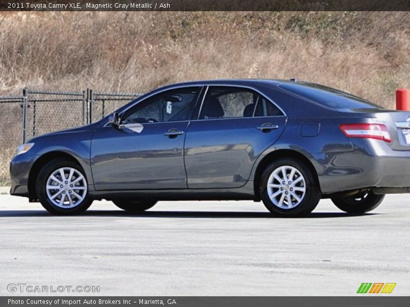 Magnetic Gray Metallic / Ash 2011 Toyota Camry XLE