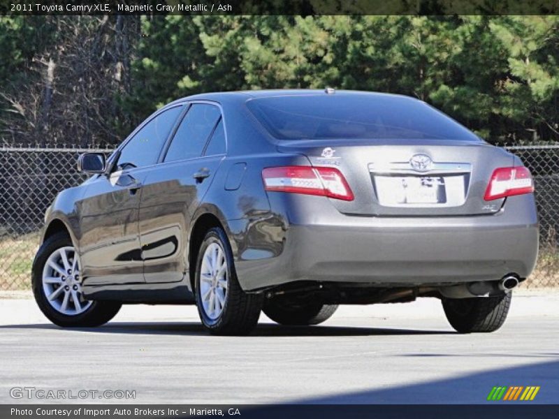 Magnetic Gray Metallic / Ash 2011 Toyota Camry XLE