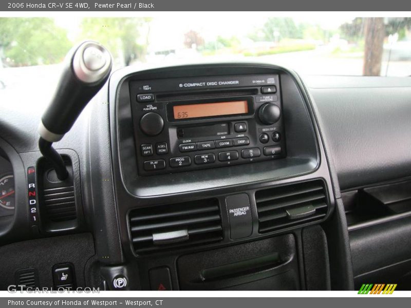 Pewter Pearl / Black 2006 Honda CR-V SE 4WD