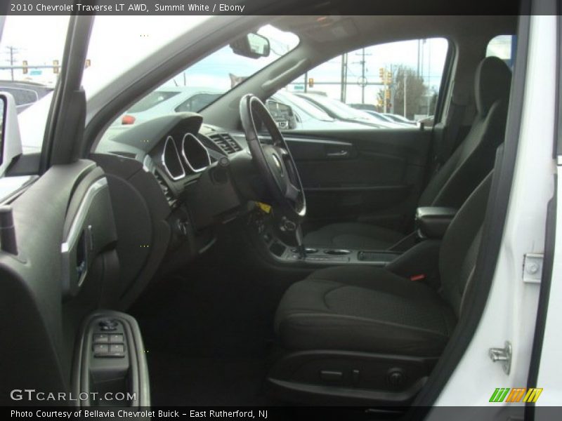 Summit White / Ebony 2010 Chevrolet Traverse LT AWD