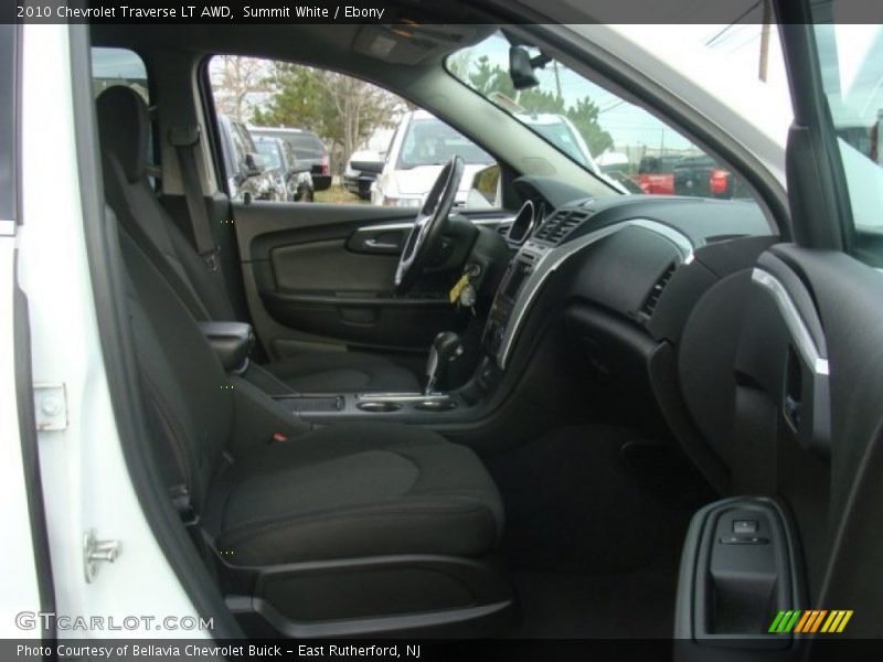 Summit White / Ebony 2010 Chevrolet Traverse LT AWD