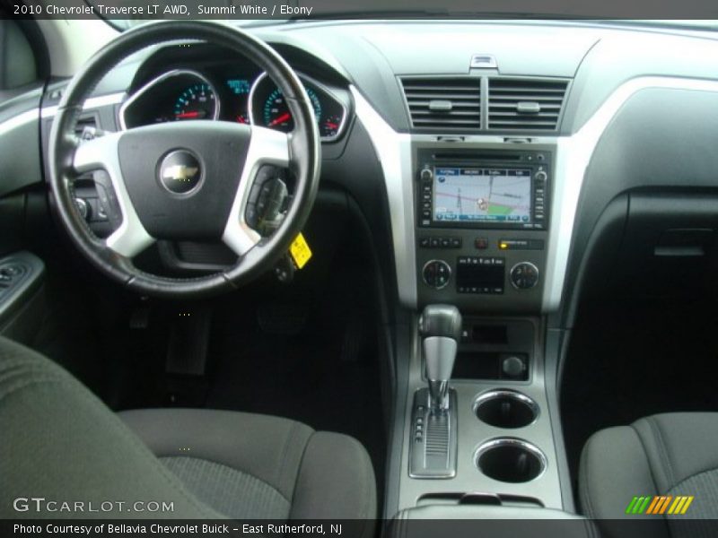 Summit White / Ebony 2010 Chevrolet Traverse LT AWD