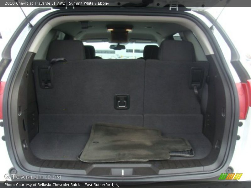 Summit White / Ebony 2010 Chevrolet Traverse LT AWD