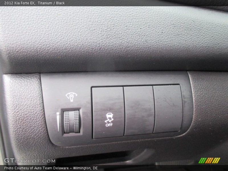 Titanium / Black 2012 Kia Forte EX