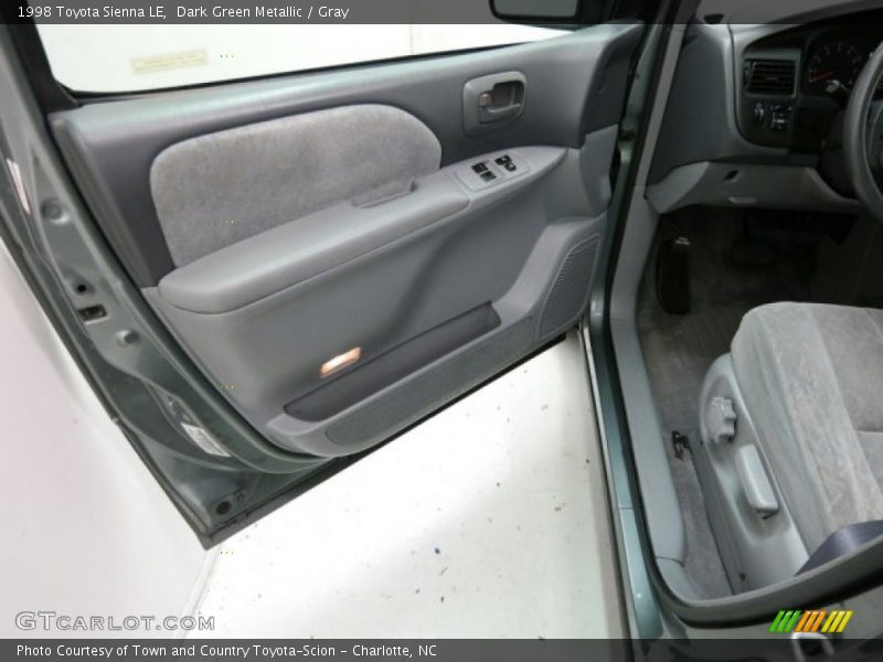 Dark Green Metallic / Gray 1998 Toyota Sienna LE