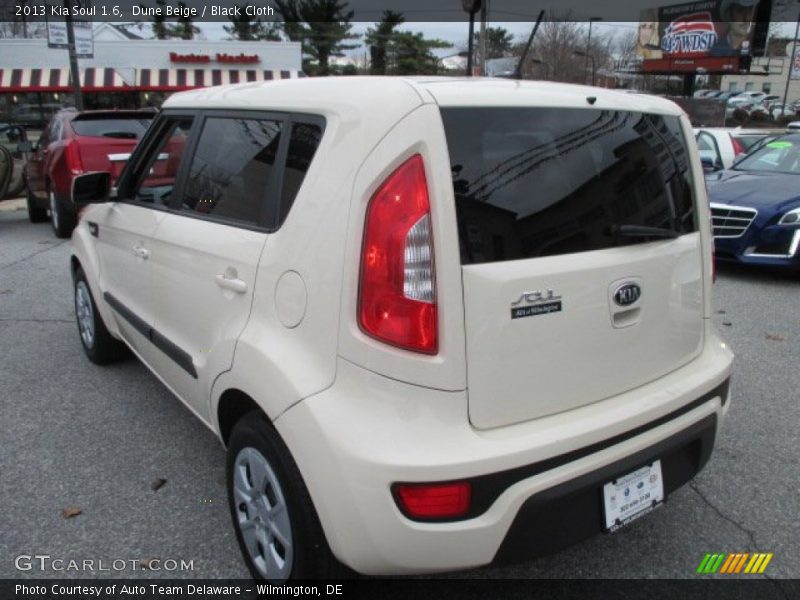 Dune Beige / Black Cloth 2013 Kia Soul 1.6