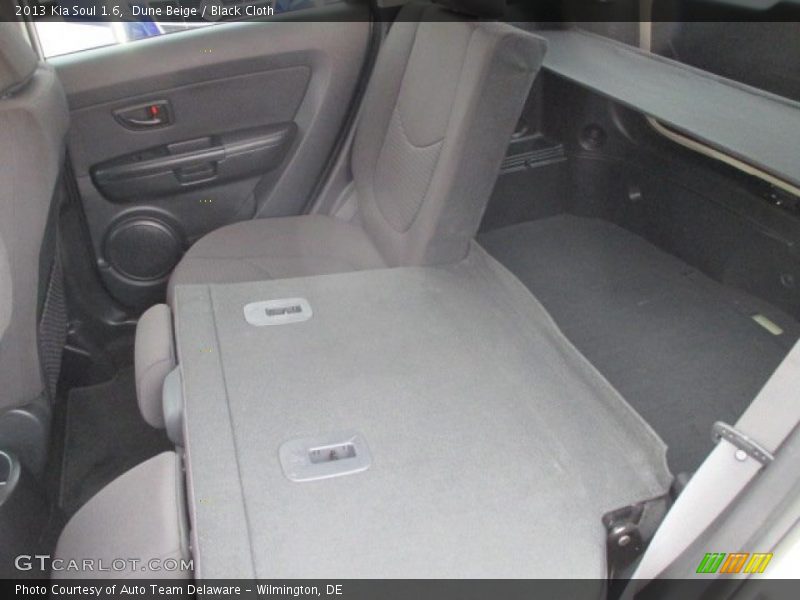 Dune Beige / Black Cloth 2013 Kia Soul 1.6