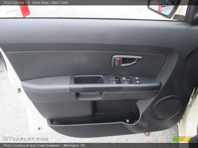 Dune Beige / Black Cloth 2013 Kia Soul 1.6
