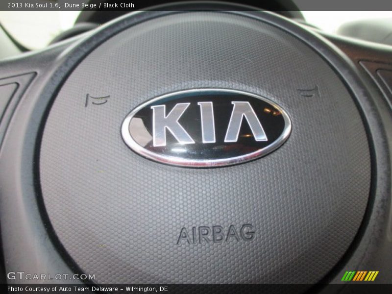 Dune Beige / Black Cloth 2013 Kia Soul 1.6