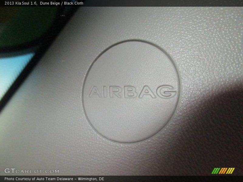 Dune Beige / Black Cloth 2013 Kia Soul 1.6