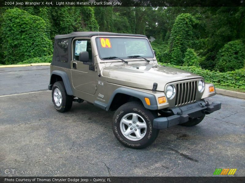 Light Khaki Metallic / Dark Slate Gray 2004 Jeep Wrangler X 4x4