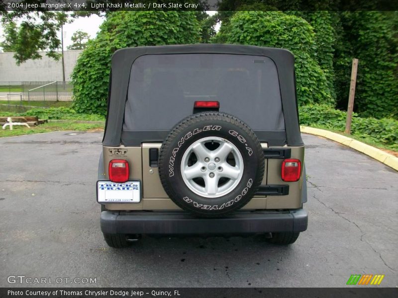 Light Khaki Metallic / Dark Slate Gray 2004 Jeep Wrangler X 4x4