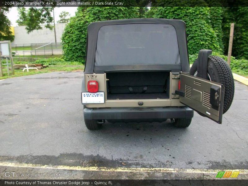 Light Khaki Metallic / Dark Slate Gray 2004 Jeep Wrangler X 4x4