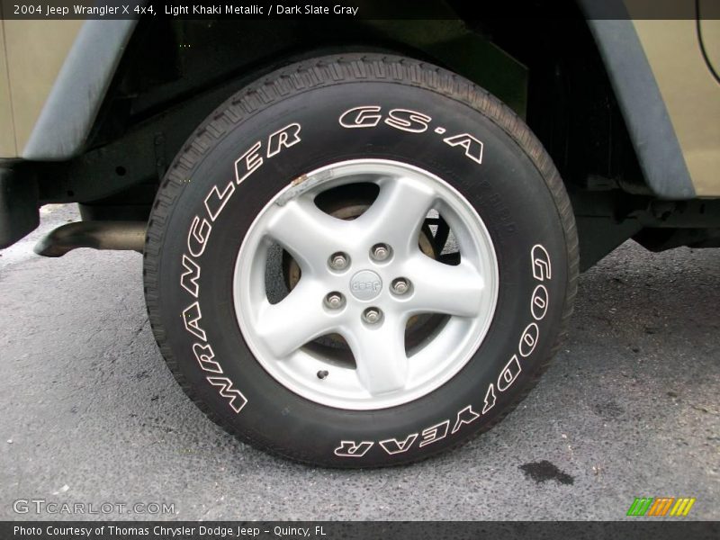 Light Khaki Metallic / Dark Slate Gray 2004 Jeep Wrangler X 4x4