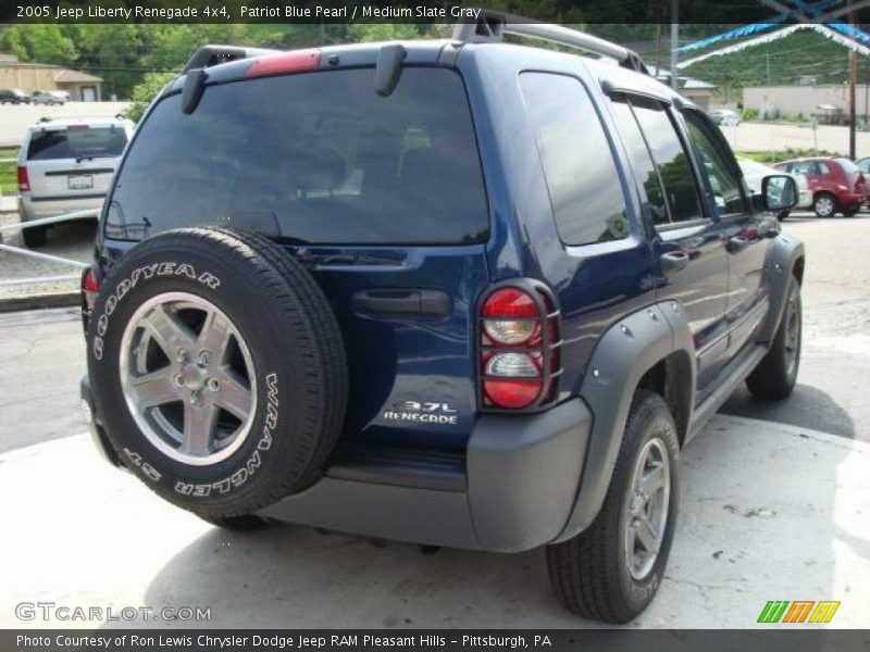 Patriot Blue Pearl / Medium Slate Gray 2005 Jeep Liberty Renegade 4x4