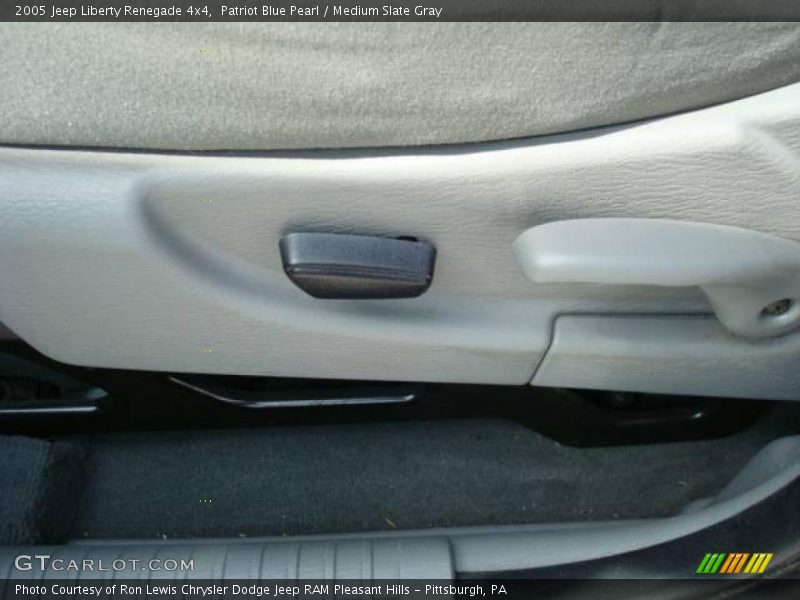 Patriot Blue Pearl / Medium Slate Gray 2005 Jeep Liberty Renegade 4x4