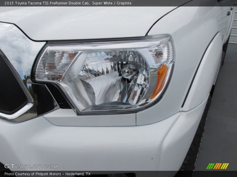 Super White / Graphite 2015 Toyota Tacoma TSS PreRunner Double Cab