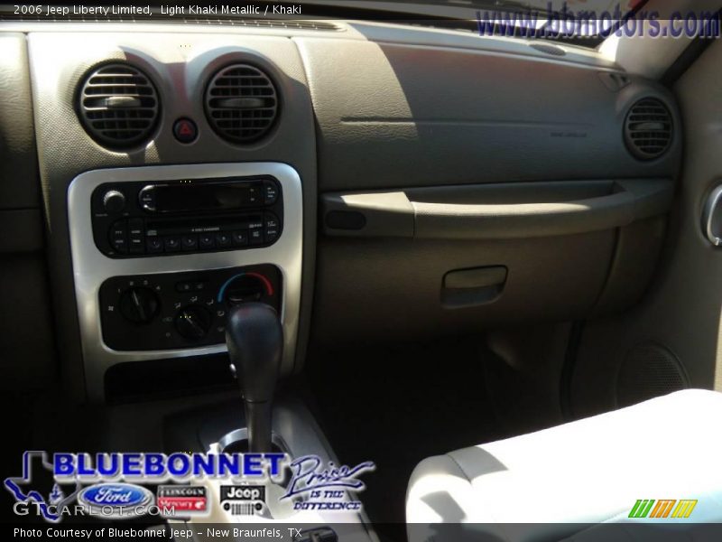 Light Khaki Metallic / Khaki 2006 Jeep Liberty Limited