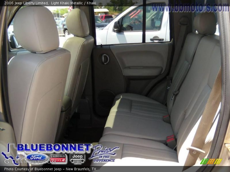 Light Khaki Metallic / Khaki 2006 Jeep Liberty Limited
