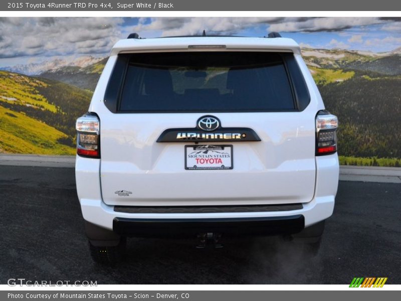 Super White / Black 2015 Toyota 4Runner TRD Pro 4x4