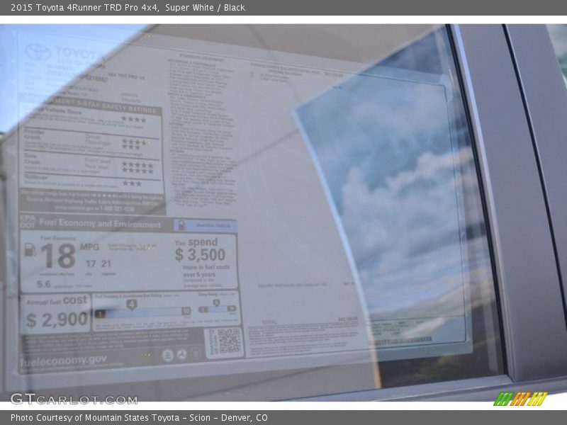 Super White / Black 2015 Toyota 4Runner TRD Pro 4x4